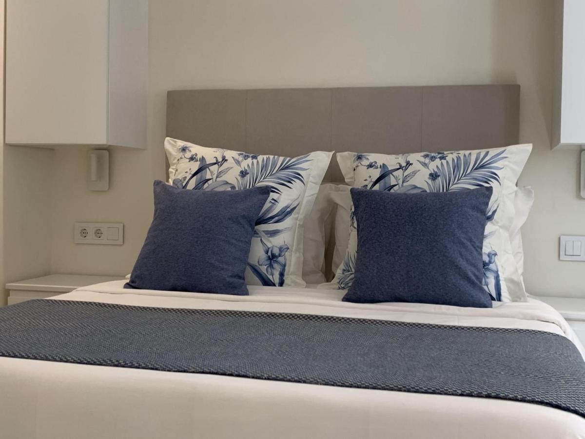 Sitges Spaces Oasis Suites- 4 Bedroom, 4 Ensuite Bathrooms, Terrace, Pool, Sitges Centre 外观 照片