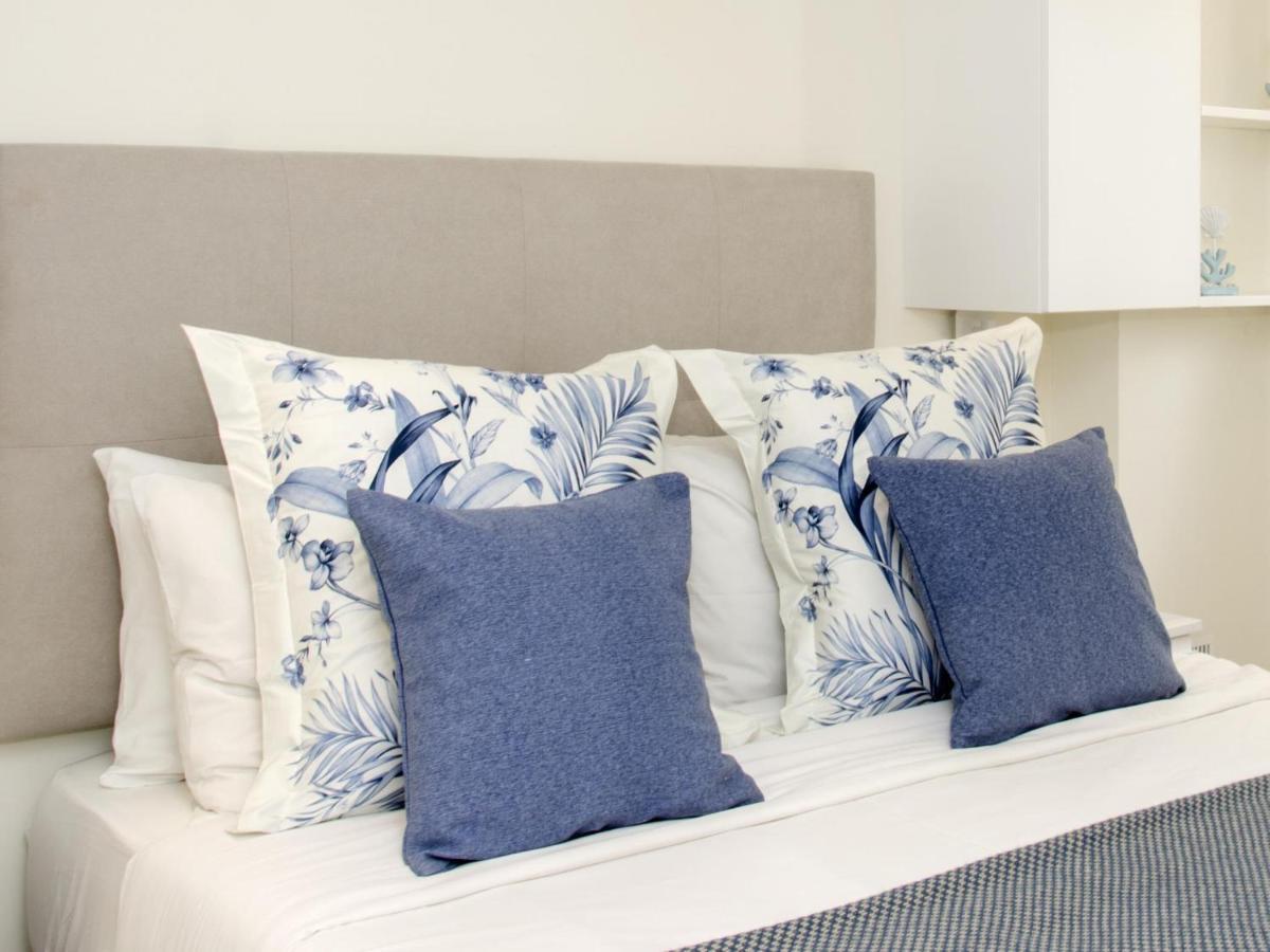 Sitges Spaces Oasis Suites- 4 Bedroom, 4 Ensuite Bathrooms, Terrace, Pool, Sitges Centre 外观 照片