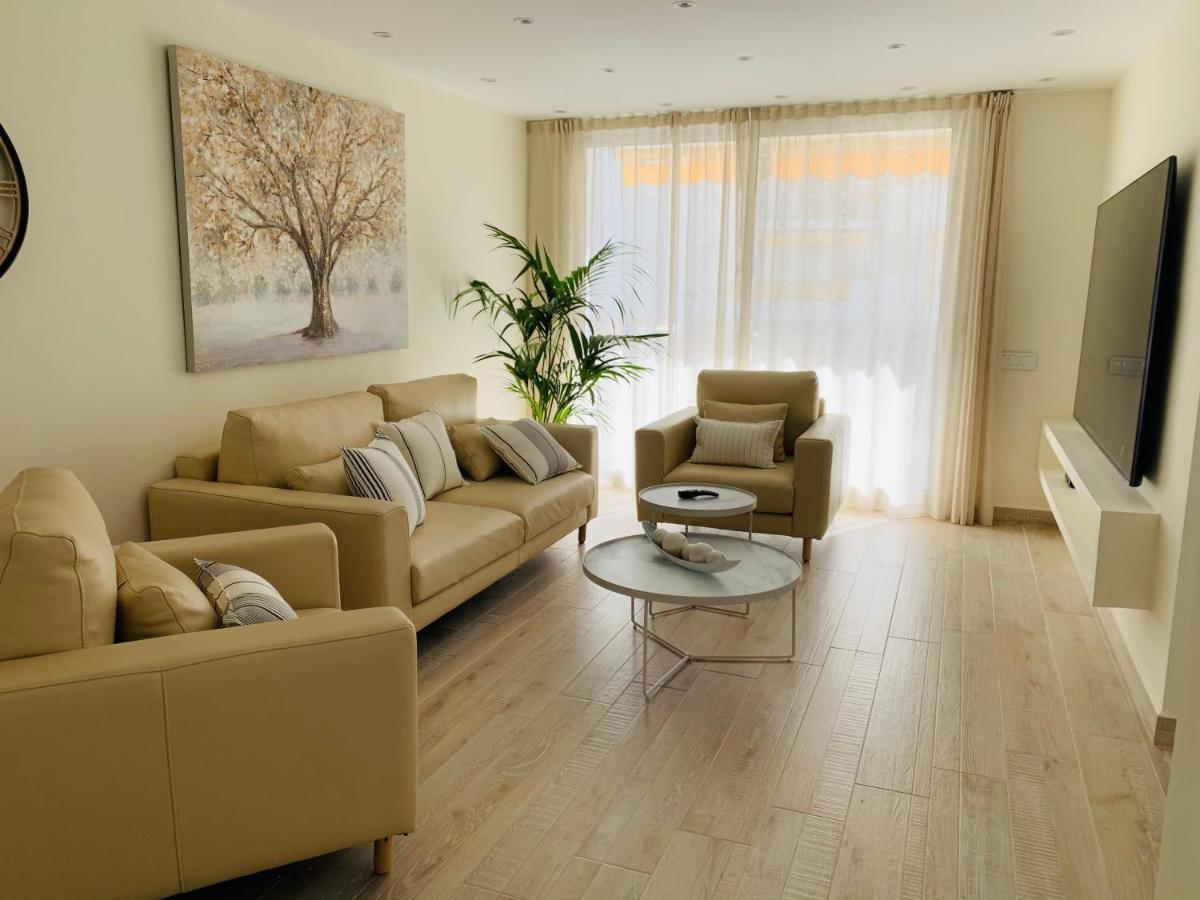 Sitges Spaces Oasis Suites- 4 Bedroom, 4 Ensuite Bathrooms, Terrace, Pool, Sitges Centre 外观 照片
