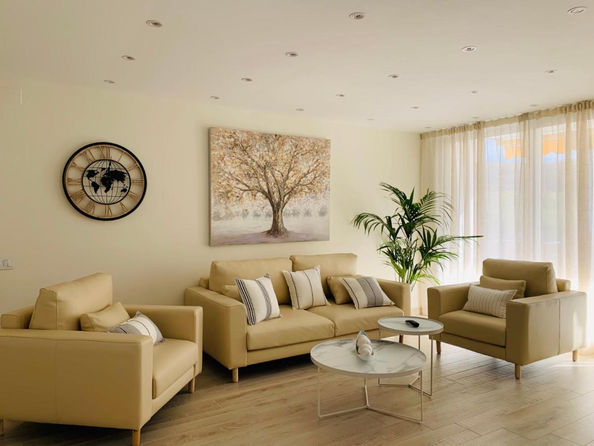 Sitges Spaces Oasis Suites- 4 Bedroom, 4 Ensuite Bathrooms, Terrace, Pool, Sitges Centre 外观 照片