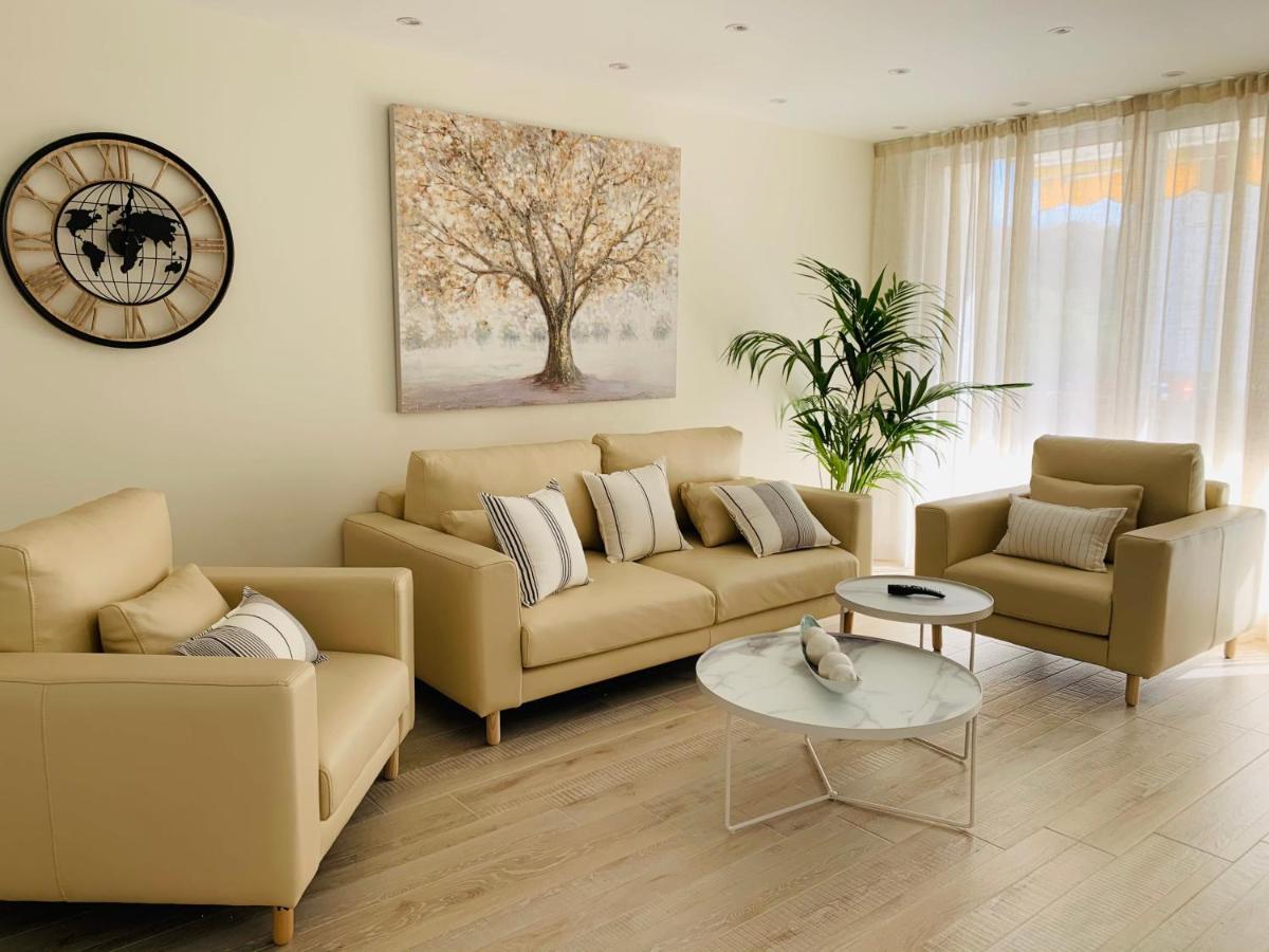 Sitges Spaces Oasis Suites- 4 Bedroom, 4 Ensuite Bathrooms, Terrace, Pool, Sitges Centre 外观 照片